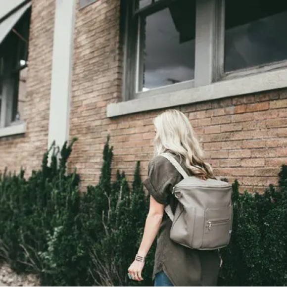 Fawn Design diaper bag GREY - Picture 9 of 10